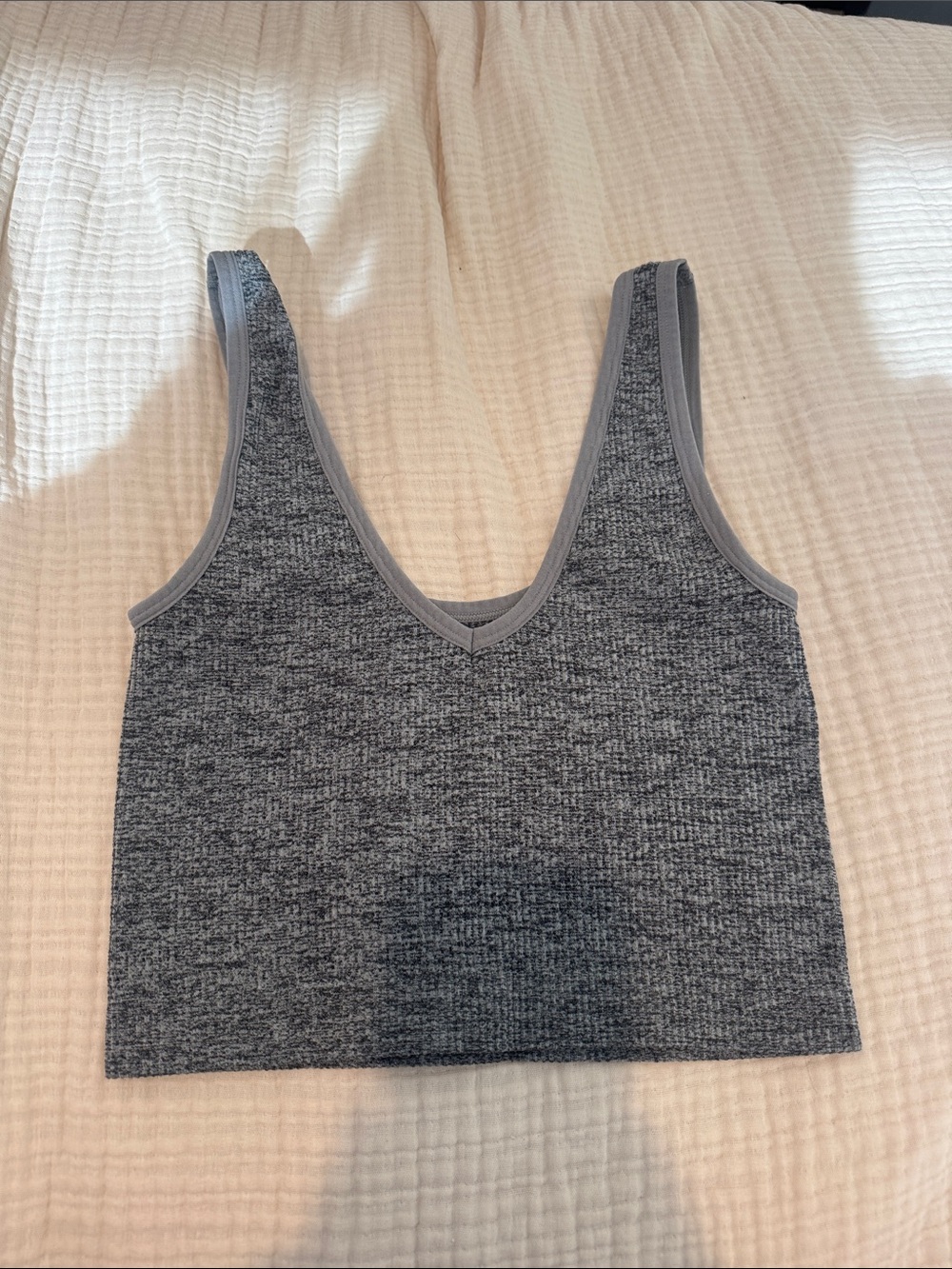 Colsie Grey Ribbed V-Neck Crop Tank